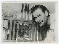 5d327 ERROL FLYNN 6x8 news photo '50 receiving a rare Bombay mouse deer pet for his daughters!
