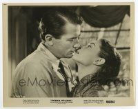 5d778 ROMAN HOLIDAY 8x10.25 still R60 great romantic close up of Audrey Hepburn & Gregory Peck!