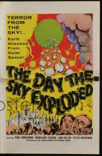 5h563 DAY THE SKY EXPLODED pressbook '61 terror from the sky, Earth attacked from outer space!
