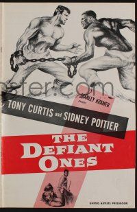 5h569 DEFIANT ONES pressbook '58 art of escaped cons Tony Curtis & Sidney Poitier chained together!