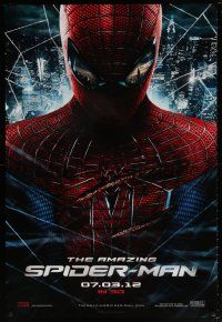 5k037 AMAZING SPIDER-MAN teaser DS 1sh '12 portrait of Andrew Garfield in title role over city!