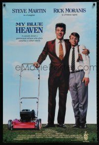 5k526 MY BLUE HEAVEN DS 1sh '90 wacky image of Steve Martin in crazy suit hugging Rick Moranis!