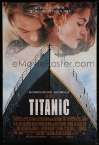 5k781 TITANIC DS 1sh '97 Leonardo DiCaprio, Kate Winslet, directed by James Cameron!
