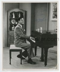 5t382 DANNY THOMAS signed 8.25x10 still '50s great image of the actor playing piano & smiling!