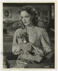 5t389 DOROTHY HART signed deluxe 8x9.75 still '46 close up with her doll from The Gunfighters!