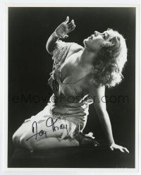 5t572 FAY WRAY signed 8x10 REPRO still '80s classic close up from King Kong over black background!