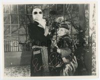 5t582 GLORIA STUART signed 8x10 REPRO still '80s in a wonderful scene from The Invisible Man!