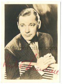 5t345 HERBERT MARSHALL signed deluxe 5x7 still '30s great close portrait leaning over chair!