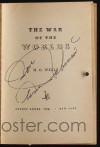 5t232 ANN ROBINSON signed paperback book '53 on the cover of H.G. Wells' War of the Worlds!