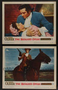 5w924 BEGGAR'S OPERA 2 LCs '53 Laurence Olivier is wanted by the law & the women he proposed to!