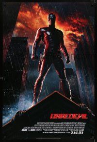 5z226 DAREDEVIL style A advance DS 1sh '03 Ben Affleck in costume standing in rain!