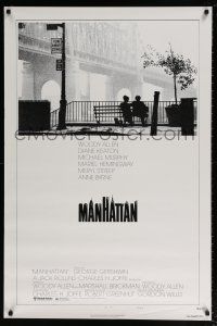 5z566 MANHATTAN style B 1sh '79 classic image of Woody Allen & Diane Keaton by bridge!