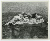 6a527 LESLIE BROOKS/JEFF DONNELL 8.25x10 still '40s taking a nap after their picnic by Avery!