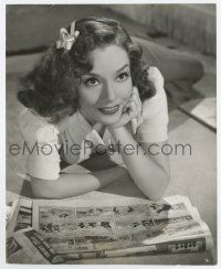 6a547 LUPE VELEZ 7.5x9.25 still '39 reading the comics in The Girl from Mexico by Hendrickson!