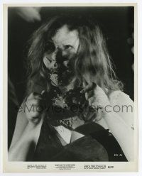 6a614 NIGHT OF THE LIVING DEAD 8x10.25 still '68 incredible close up of zombie woman!