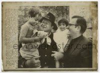 6a673 RIO LOBO 8x11 news photo '71 John Wayne smiles at Mexican orphans brought to thank him!