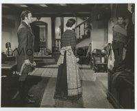 6a883 WUTHERING HEIGHTS 7.25x9.25 still '39 David Niven & Flora Robson stare at Laurence Olivier!
