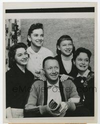 6a525 LENNON SISTERS 7x9 news photo '60 portrait with manager/dad when they were 20, 18, 16 & 13!