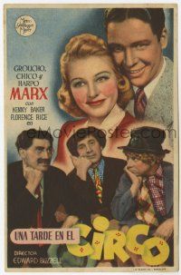 6d449 AT THE CIRCUS Spanish herald '45 Groucho, Chico & Harpo, Marx Brothers, different image!