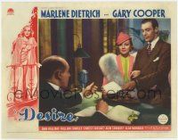 6g189 DESIRE LC '36 man hands note to sexy jewel thief Marlene Dietrich & Gary Cooper!