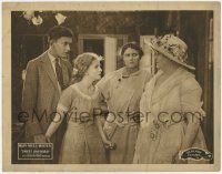 6g789 SWEET LAVENDER LC '20 Mary Miles Minter & boyfriend look at two confused ladies!