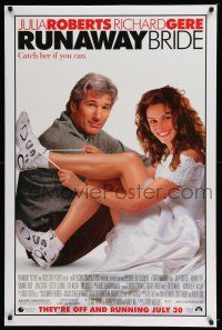 6k584 RUNAWAY BRIDE advance DS 1sh '99 great image of Richard Gere sitting with sexy Julia Roberts!