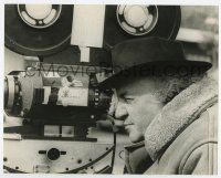 6x011 AMARCORD candid 8x10 still '74 wonderful close up of Federico Fellini looking into camera!