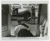6x082 BONNIE & CLYDE 8.25x10 still '67 Faye Dunaway watching Warren Beatty on ground!