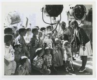 6x261 GLASS BOTTOM BOAT candid 8.25x10 still '66 Doris Day greets a group of youngest fans on set!