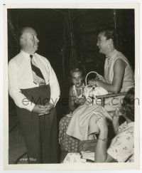 6x699 TO CATCH A THIEF candid 8x10 still '55 director Alfred Hitchcock on the set w/ his daughter!