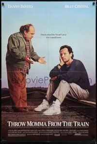 7b890 THROW MOMMA FROM THE TRAIN 1sh '87 great image of Danny DeVito, Billy Crystal!
