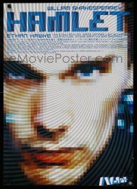 7f249 HAMLET Japanese '01 super close up of Ethan Hawke in modern version in New York City!