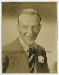 7m325 EASTER PARADE 7.5x9.75 still '48 close head & shoulders portrait of smiling Fred Astaire!