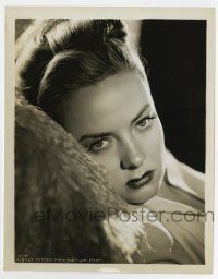 7m588 LADY IN THE LAKE 8x10.25 still '47 best super close portrait of sexy Audrey Totter!