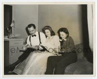 7m887 YOUNGEST PROFESSION candid deluxe 8.25x10 still '43 Powell autographs for Weidler & Porter!