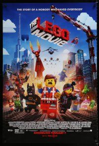 7r421 LEGO MOVIE advance DS 1sh '14 the story of a nobody who saved everybody!