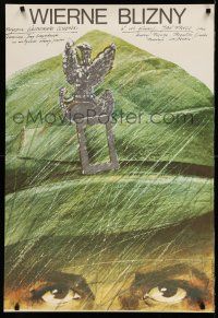 8c302 WIERNE BLIZNY Polish 25x37 '82 Andrzej Pagowski art of soldier's hat with eagle symbol!