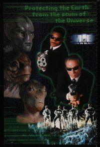8d599 MEN IN BLACK 23x35 commercial poster '97 Will Smith & Tommy Lee Jones with aliens & huge guns!