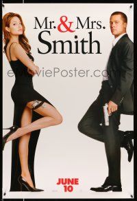 8k509 MR. & MRS. SMITH June 10 teaser 1sh '05 married assassins Brad Pitt & sexy Angelina Jolie