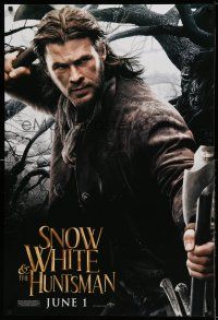 8k687 SNOW WHITE & THE HUNTSMAN June 1 teaser 1sh '12 cool image of Chris Hemsworth in title role!