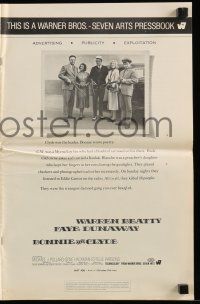 8m327 BONNIE & CLYDE pressbook '67 Arthur Penn, notorious crime duo Warren Beatty & Faye Dunaway!