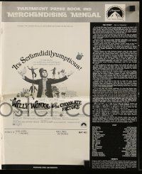 8m782 WILLY WONKA & THE CHOCOLATE FACTORY pressbook '71 Gene Wilder, it's scrumdidilyumptious!
