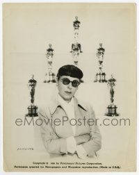 8s251 EDITH HEAD 8x10.25 still '58 the famous fashion designer with some of her Oscars!