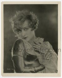 8s319 GRETA NISSEN 8.25x10 still '20s waist-high portrait with lots of jewelry & come hither look!