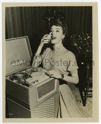 8s497 ELEANOR PARKER 8x10.25 still '55 c/u of the pretty actress singing into a tape recorder!