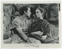 8s723 ROBE 8x10.25 still '53 close up of pretty Jean Simmons looking worried at Richard Burton!