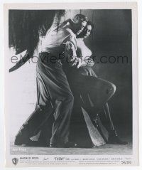8s882 THEM 8.25x10 still '54 close up of James Arness protecting Joan Weldon from huge monster!