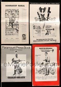 8x108 LOT OF 22 FOLDED UNCUT PRESSBOOKS '70s great advertising images from a variety of movies!