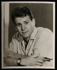 9a827 RYAN O'NEAL 5 TV 8x10 stills '60s close up images for Peyton Place!