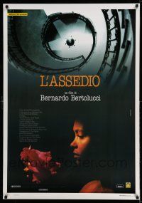 9b182 BESIEGED Italian 1sh '98 Bernardo Bertolucci, super close up of Thandie Newton!